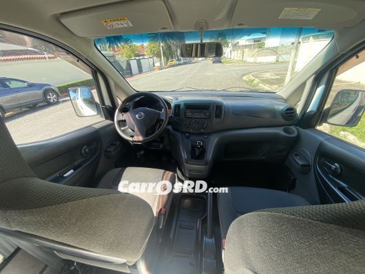 Nissan NV Minivan en venta