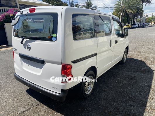 Nissan NV Minivan en venta