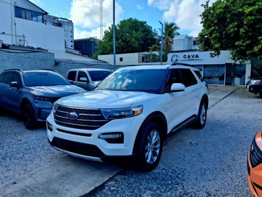 Ford Explorer XLT en venta