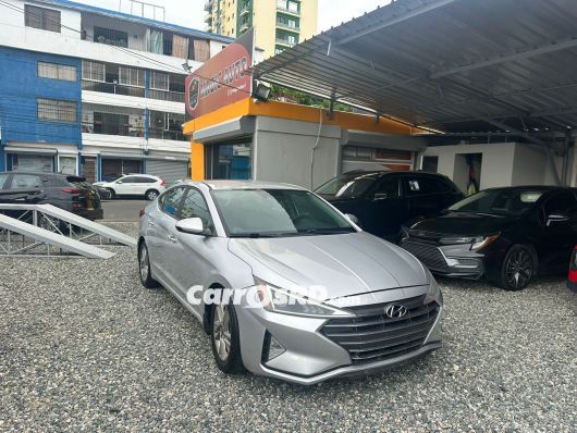 Hyundai Elantra Carros en venta