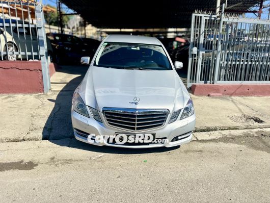 Mercedes-Benz Clase E Carros en venta