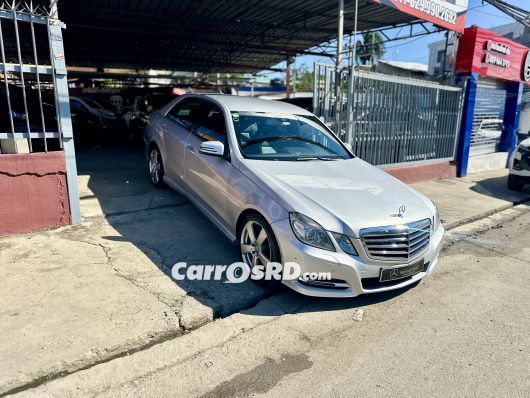 Mercedes-Benz Clase E Carros en venta