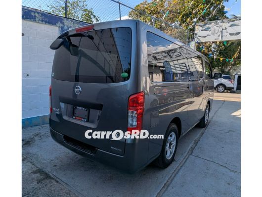 Nissan NV Minivan en venta