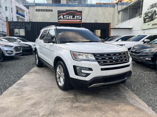 Ford Explorer XLT en venta