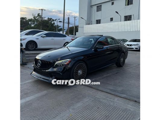 Mercedes-Benz Clase C Carros en venta