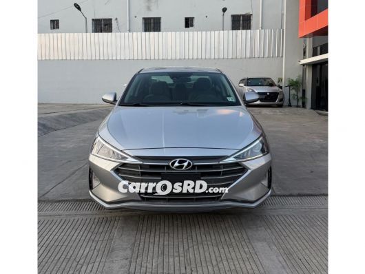 Hyundai Elantra Carros en venta