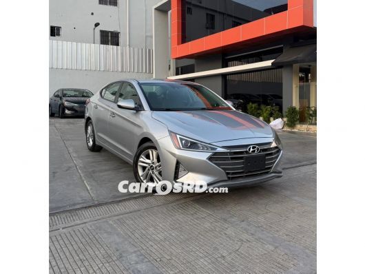 Hyundai Elantra Carros en venta