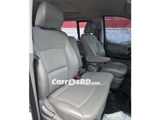 Hyundai Grand Starex Minivan en venta