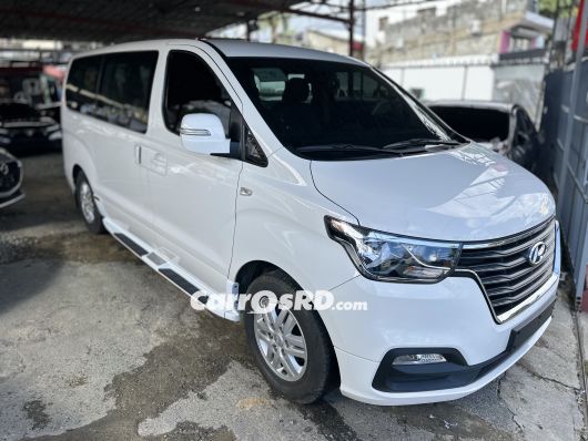 Hyundai Grand Starex Minivan en venta