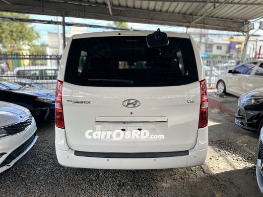 Hyundai Grand Starex Minivan en venta