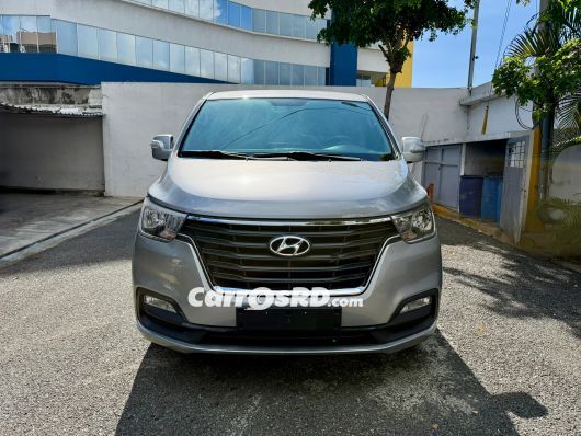 Hyundai Grand Starex Minivan en venta