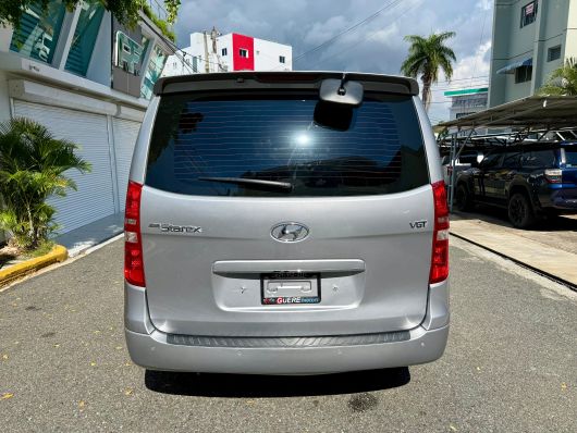 Hyundai Grand Starex Básico