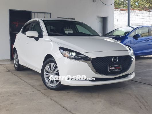 Mazda 2 Carros en venta