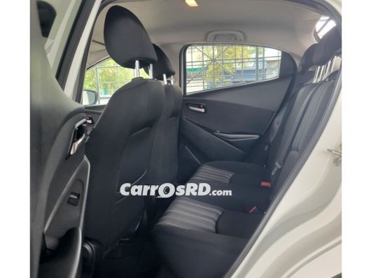 Mazda 2 Carros en venta