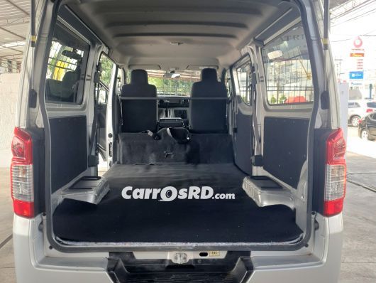 Nissan Caravan Furgoneta en venta