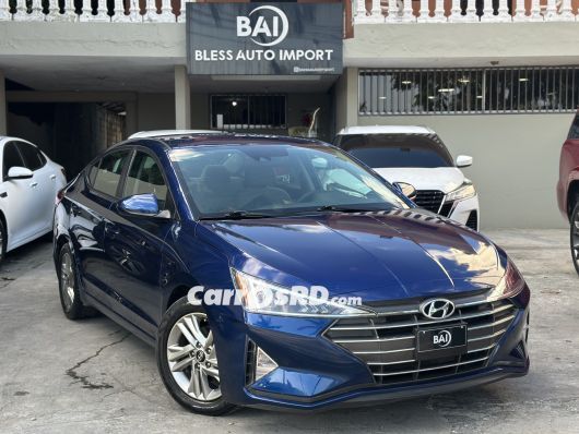 Hyundai Elantra Carros en venta