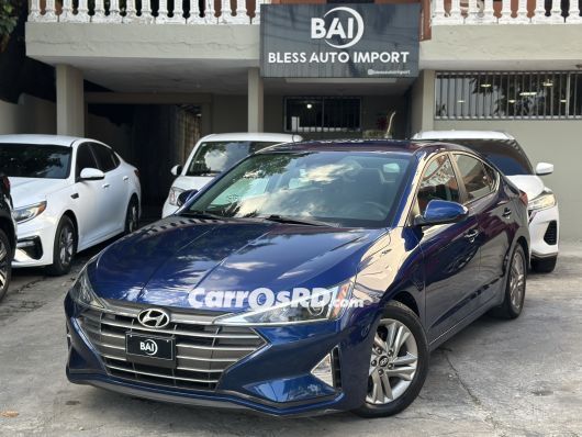 Hyundai Elantra Carros en venta