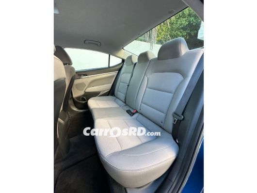 Hyundai Elantra Carros en venta