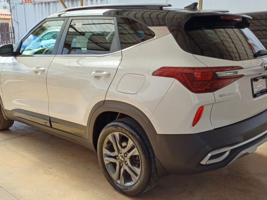 Kia Seltos S
