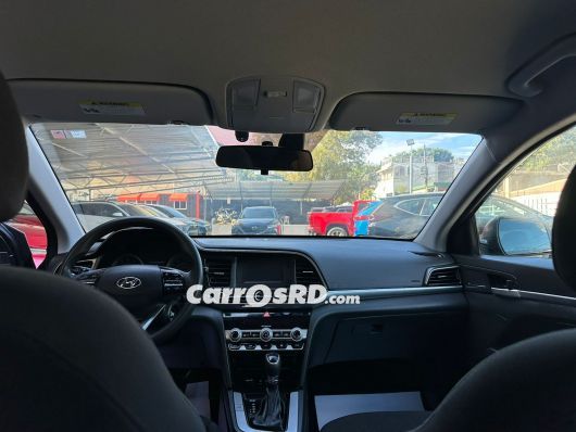 Hyundai Elantra Carros en venta