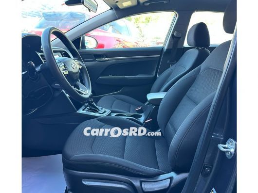 Hyundai Elantra Carros en venta