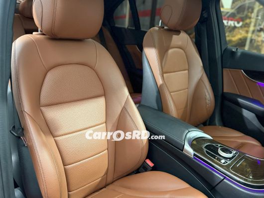 Mercedes-Benz Clase C Carros en venta