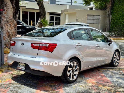 Kia Rio Carros en venta