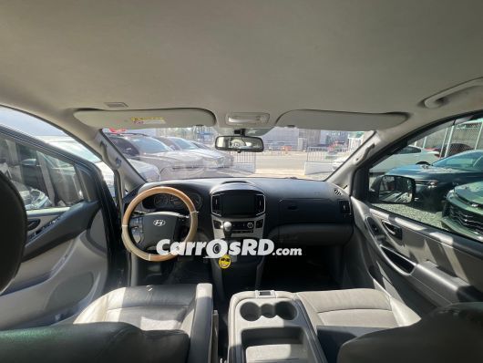 Hyundai Grand Starex Minivan en venta