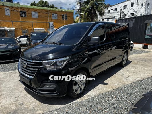 Hyundai Grand Starex Minivan en venta