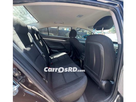 Hyundai Elantra Carros en venta