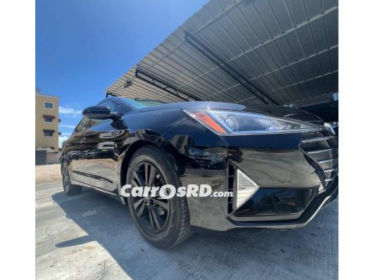 Hyundai Elantra Carros en venta