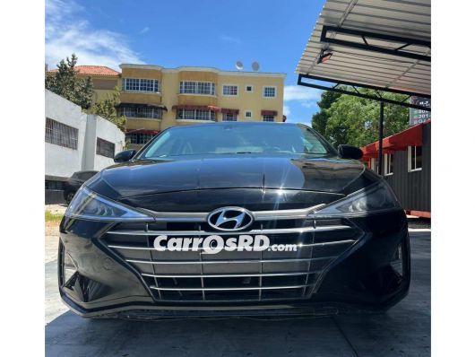 Hyundai Elantra Carros en venta