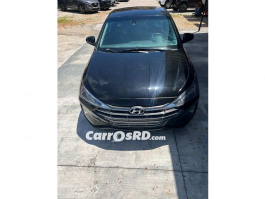 Hyundai Elantra Carros en venta