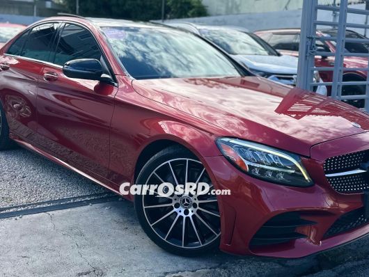 Mercedes-Benz Clase C Carros en venta