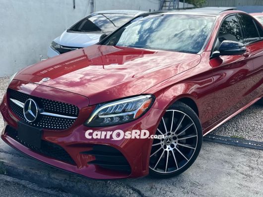Mercedes-Benz Clase C Carros en venta