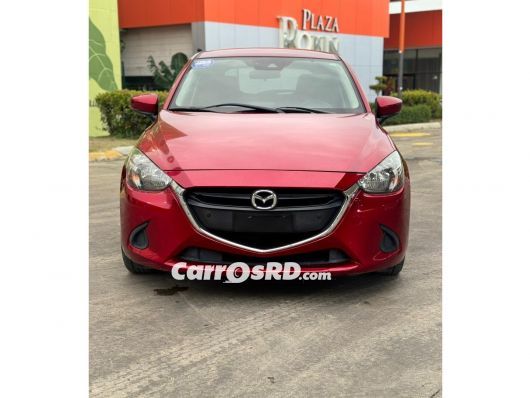 Mazda Demio Carros en venta