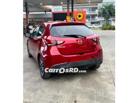 Mazda Demio Carros en venta