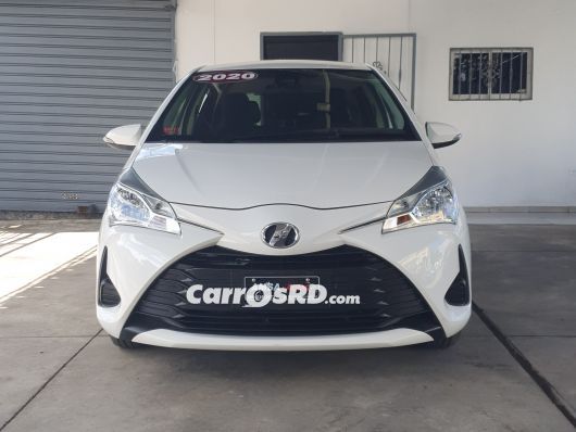 Toyota Vitz Carros en venta
