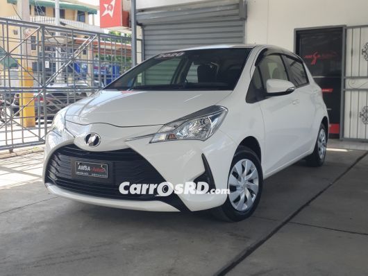 Toyota Vitz Carros en venta