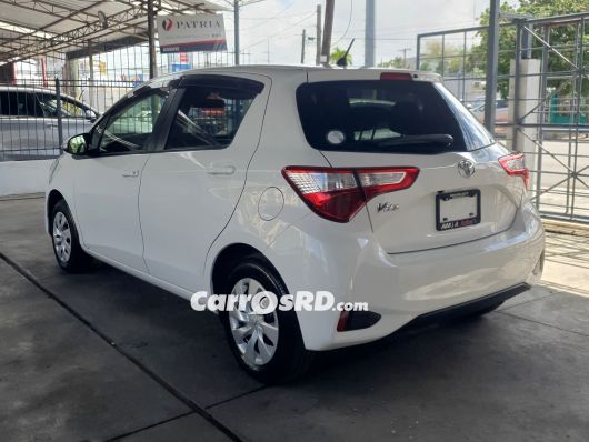 Toyota Vitz Carros en venta