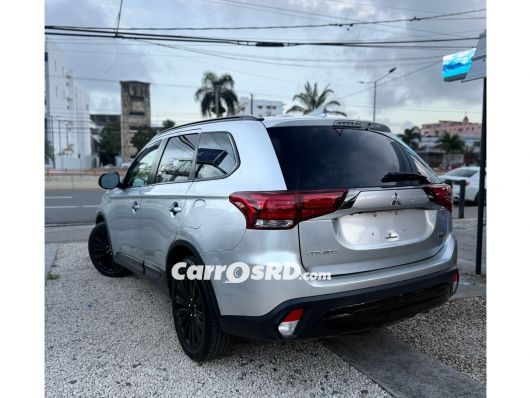 Mitsubishi Outlander Jeepeta en venta
