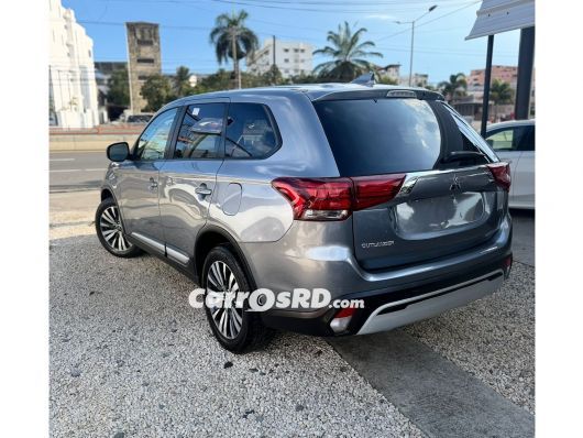 Mitsubishi Outlander Jeepeta en venta