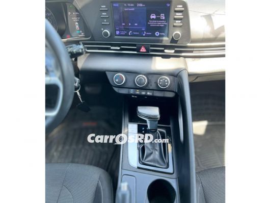 Hyundai Elantra Carros en venta