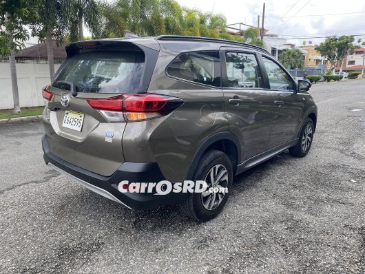 Toyota Rush Jeepeta en venta