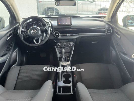 Mazda Demio Carros en venta