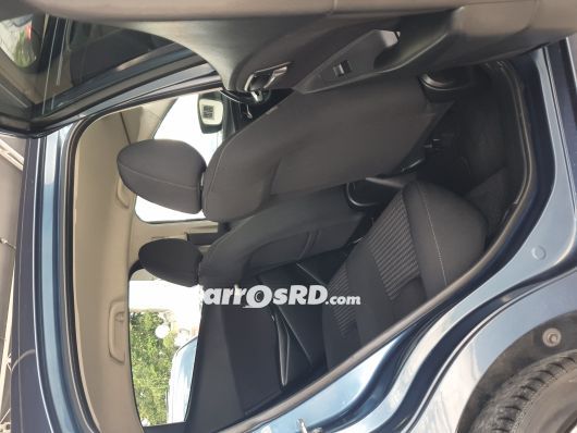 Mazda Demio Carros en venta