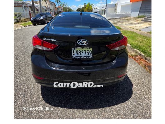 Hyundai Elantra Carros en venta