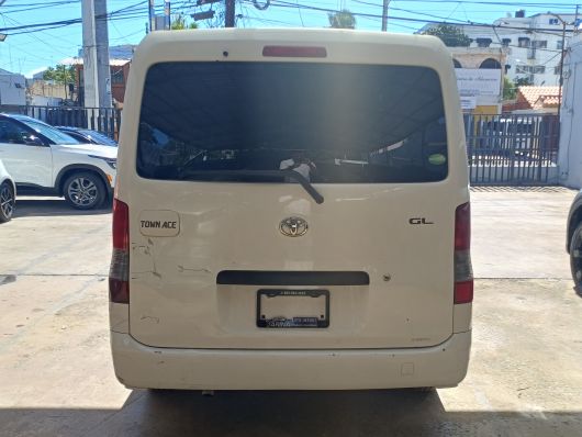 Toyota Town Ace Basico