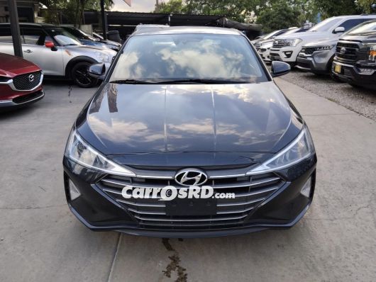 Hyundai Elantra Carros en venta