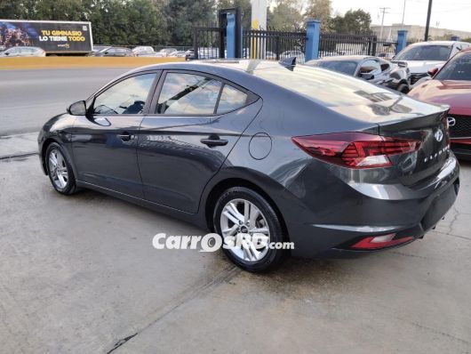 Hyundai Elantra Carros en venta